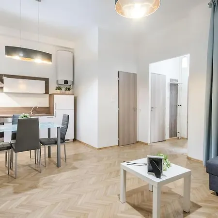 Apartman Dessy Downtown